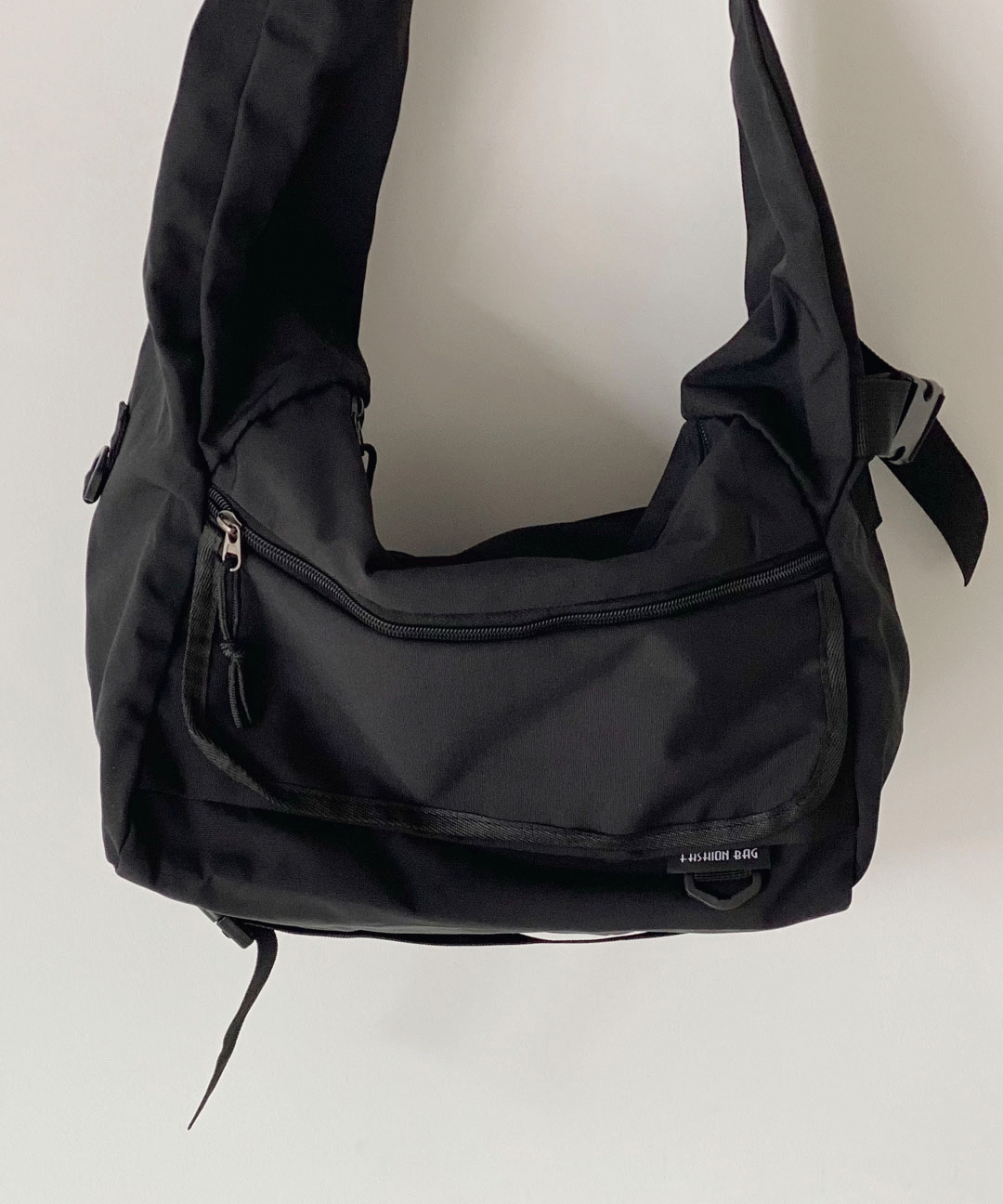 남녀공용 포켓 블랙 메신저백 캐주얼 크로스가방